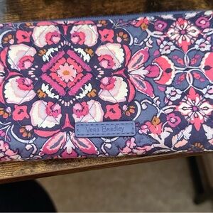 Vera Bradley full size wallet gently used